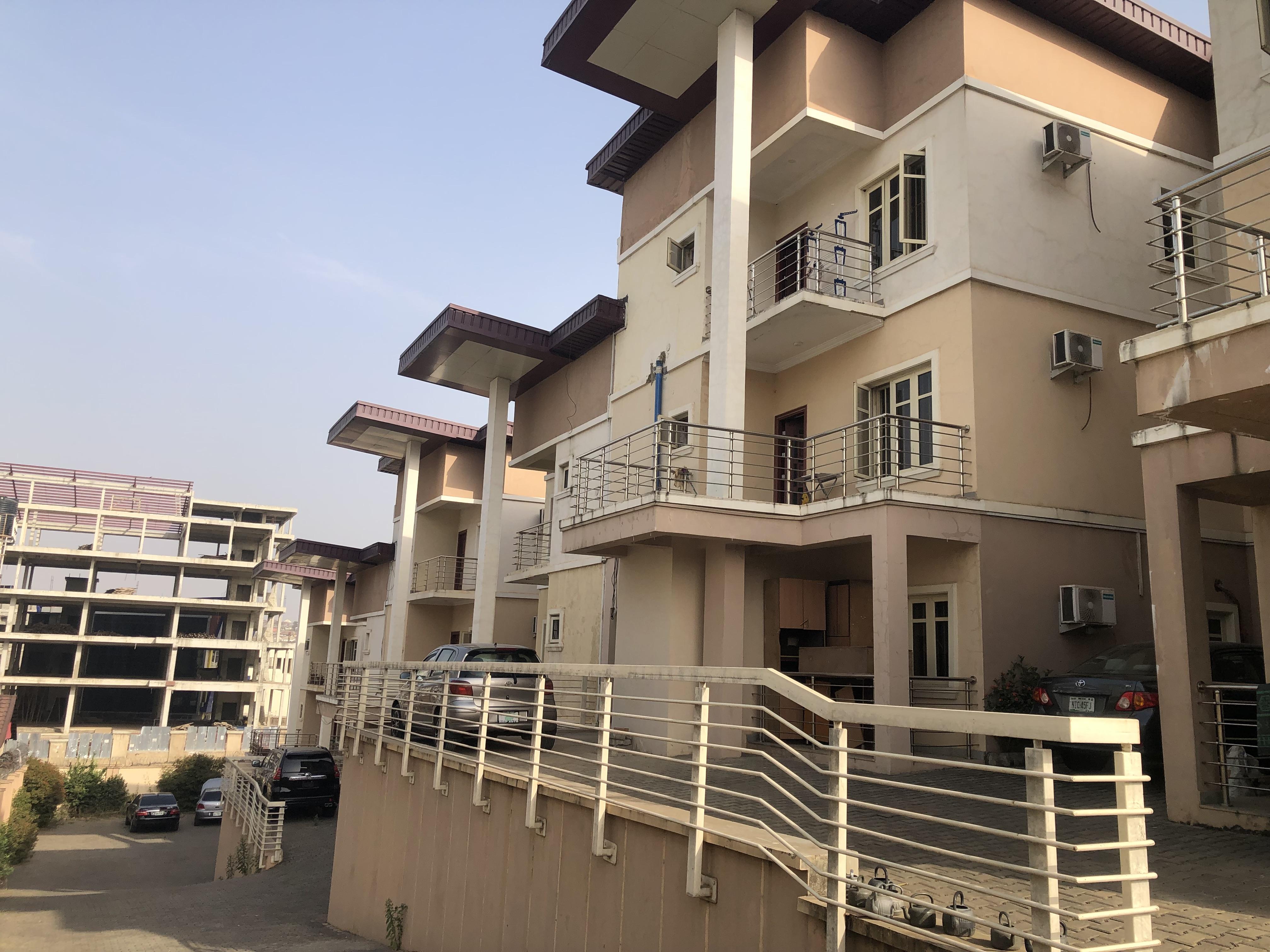 7 bedroom luxury terrace for rent
