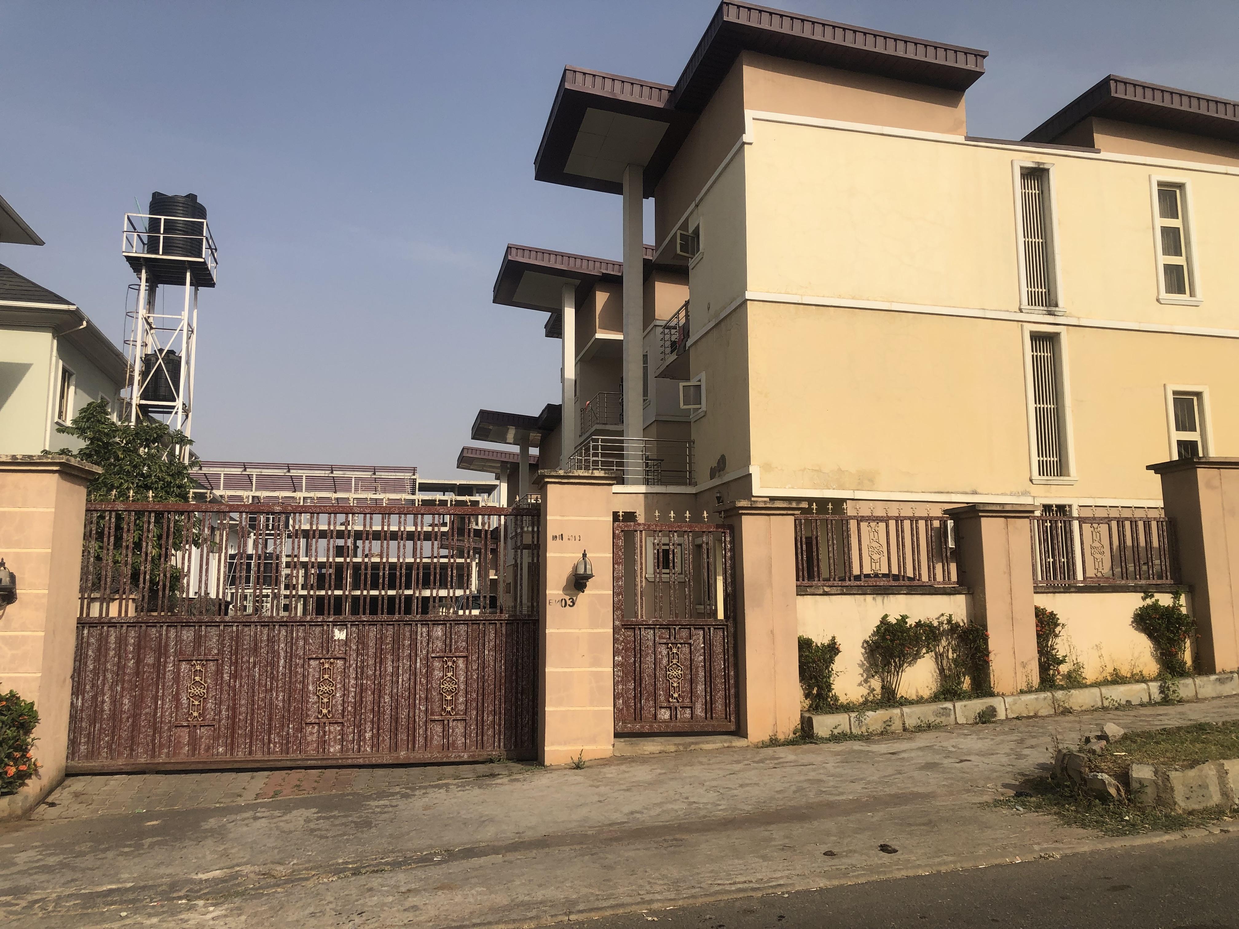 7 bedroom luxury terrace for rent