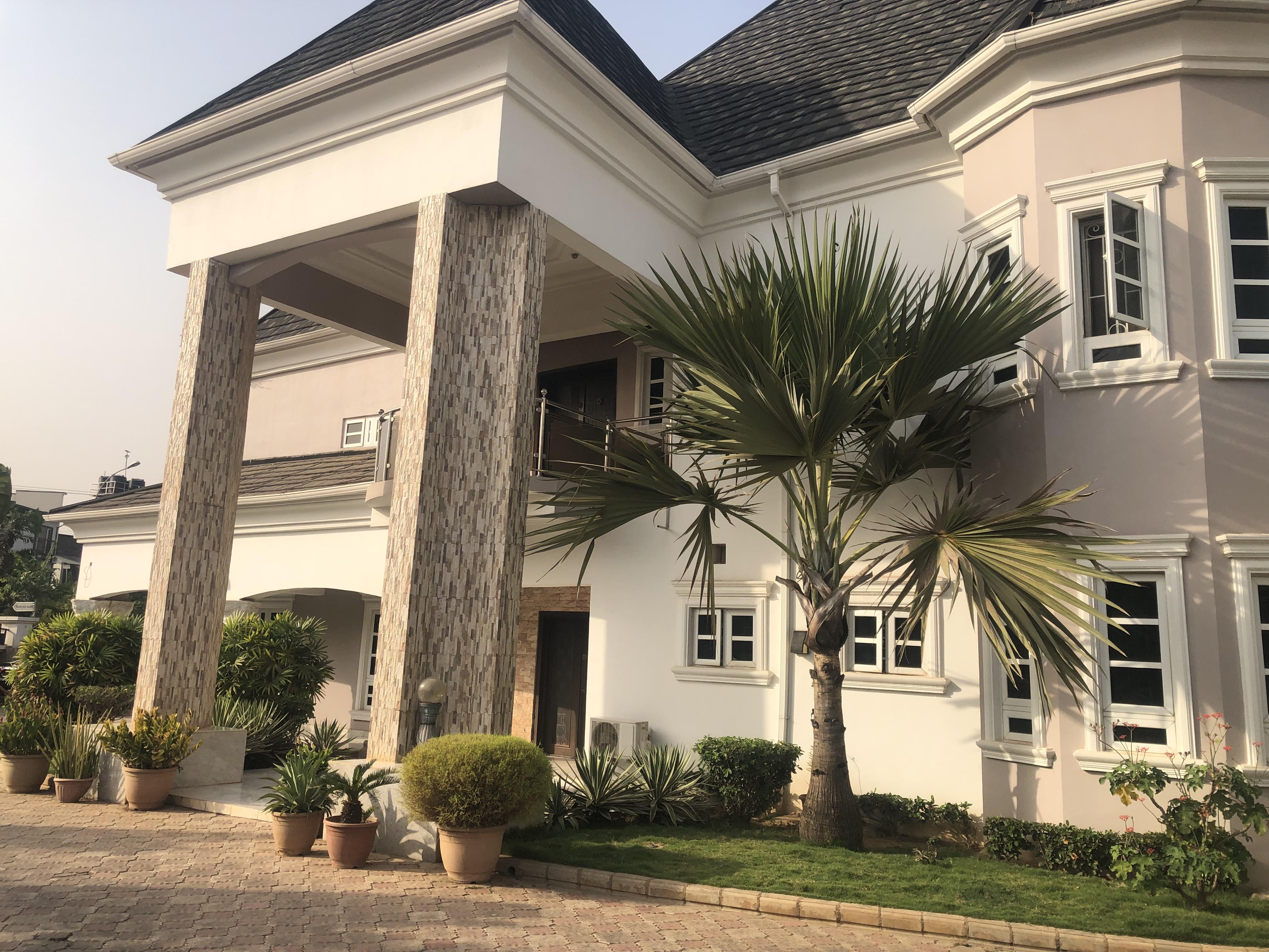 6 Bedroom Mansion with Penthouse and 2 bedroom guest chalet